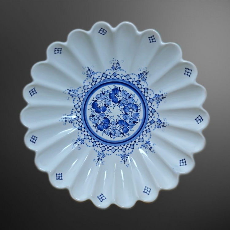 Scalloped plate T2
